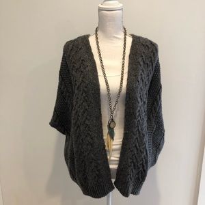 Cable Knit Sweater Vest/Shrug